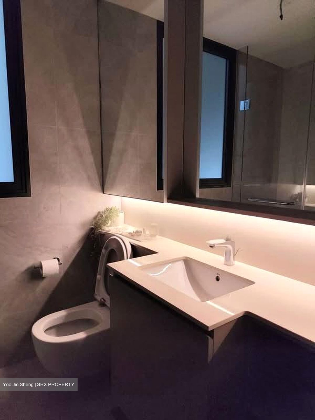 Tenet (D18), Condominium #590858171